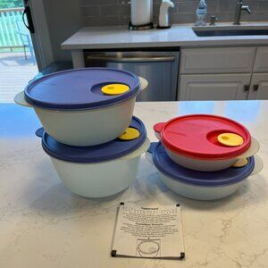 Never Used Tupperware CrystalWave Set